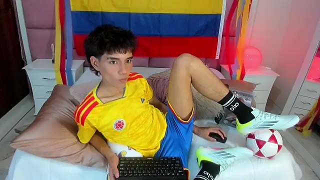 christopher robin4 online show from June 11, 2026, 7:33 pm