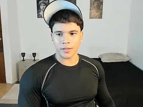 sant wahlberg online show from August 3, 2026, 10:58 pm