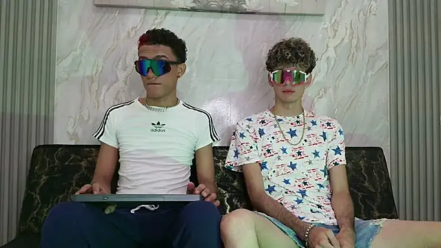 KING BOYS2026 online show from May 13, 2026, 1:34 am