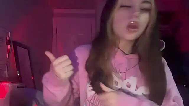 Maddieblairxo online show from July 16, 2026, 3:42 pm