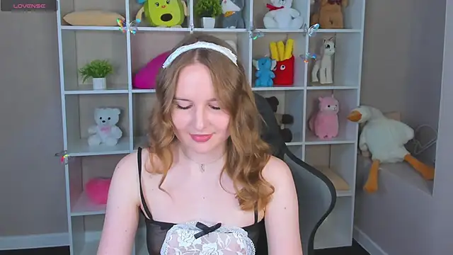Snapshot of Emmaa_Kimm chatting on June 8, 2026, 1:28 am Emmaa Kimm online show from June 8, 2026, 1:28 am