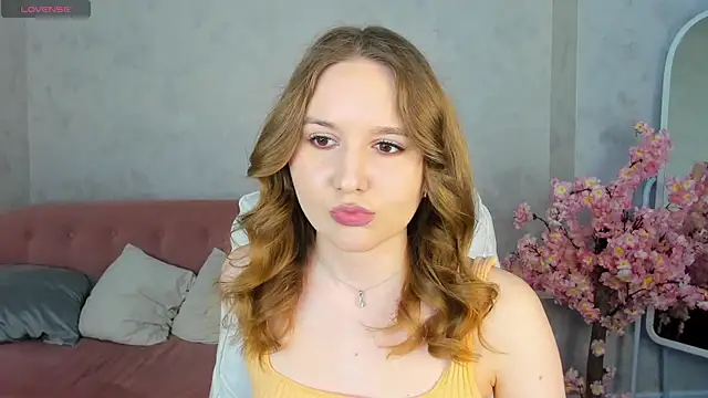 Snapshot of Emmaa_Kimm chatting on June 3, 2026, 12:55 am Emmaa Kimm online show from June 3, 2026, 12:55 am