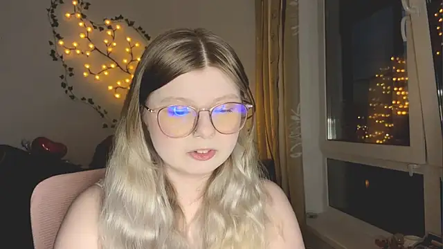 YukiBlush online show from July 4, 2026, 9:30 pm