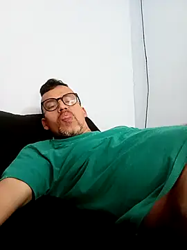 jairo43 online show from May 13, 2026, 2:24 pm