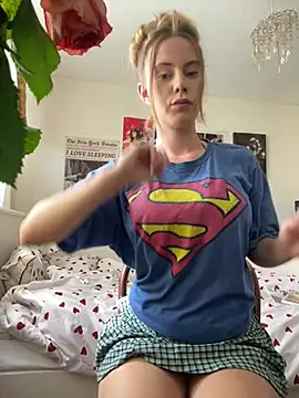 Young Lizzie online show from May 28, 2026, 2:45 pm