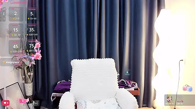 Snapshot of Sylvia002 chatting on July 7, 2026, 12:20 pm Sylvia002 online show from July 7, 2026, 12:20 pm