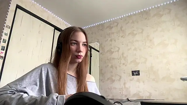 Sonya Solnarima online show from April 30, 2026, 11:28 am