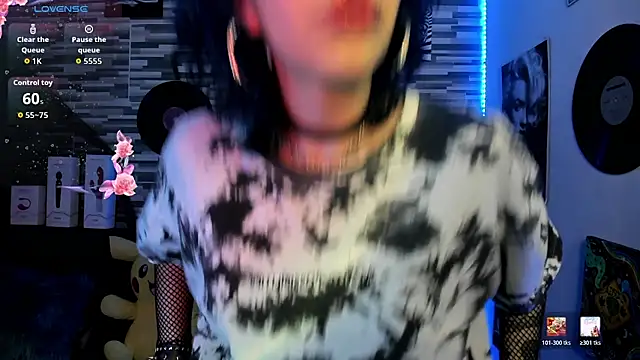 BlueElyxra online show from May 28, 2026, 3:03 am