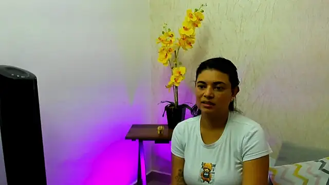 ChloeSmith9 online show from July 15, 2026, 6:37 pm