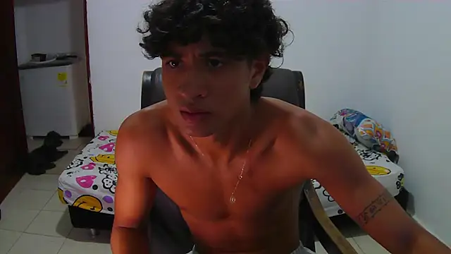 Snapshot of Hansel_take chatting on July 2, 2026, 9:32 pm Hansel take online show from July 2, 2026, 9:32 pm