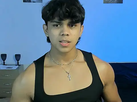noahprada online show from June 10, 2026, 4:35 am