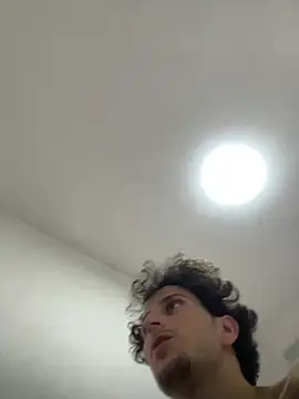 GianLavinnye online show from June 25, 2026, 3:37 am