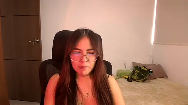 Snapshot of abbyyandmaxx chatting on July 10, 2026, 3:34 pm abbyyandmaxx online show from July 10, 2026, 3:34 pm