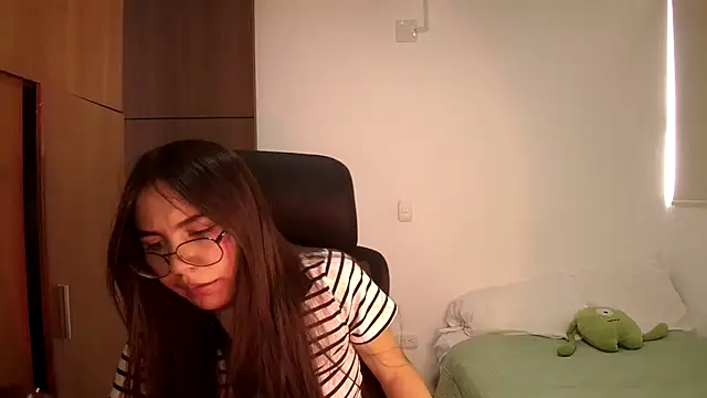 abbyyandmaxx online show from May 18, 2026, 4:56 pm