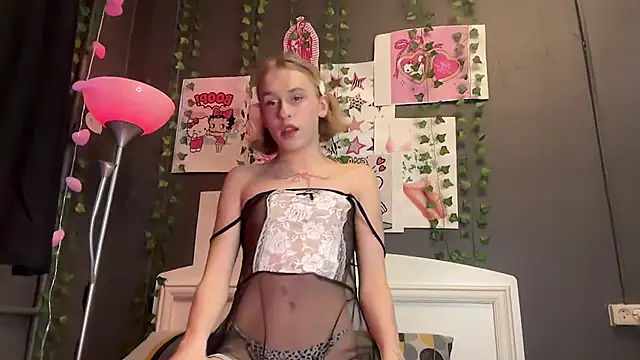 Miss Amy00 online show from June 10, 2026, 6:31 pm