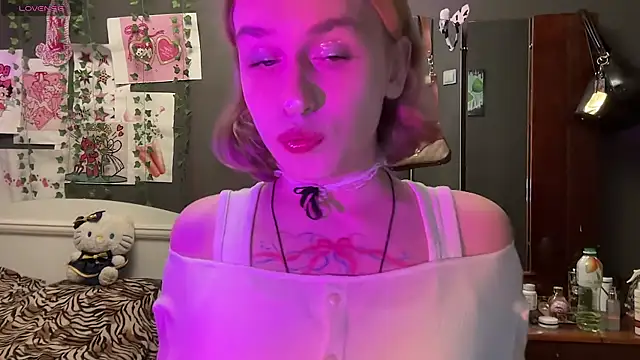 Miss Amy00 online show from August 3, 2026, 12:41 am