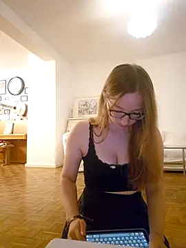 Freaky-Doll online show from August 2, 2026, 8:06 pm