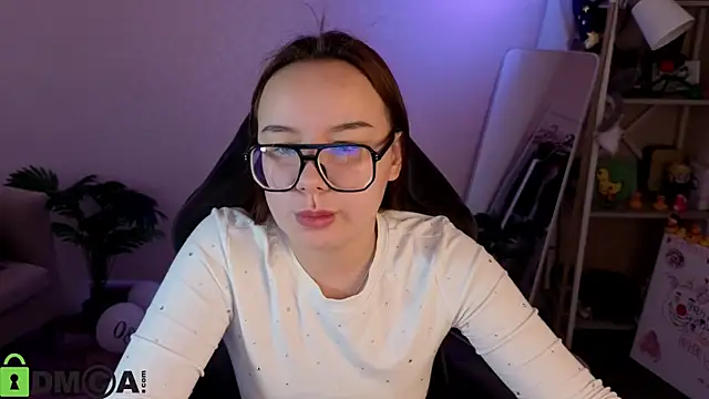 Eva Cutties online show from May 9, 2026, 9:34 am