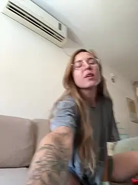 ShyBlondieXXX online show from June 6, 2026, 11:15 am