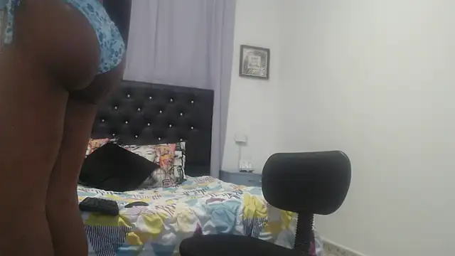 Skarleth Bell online show from May 5, 2026, 4:59 am