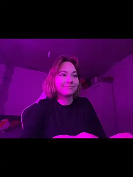 Snapshot of SuzieAllen chatting on May 3, 2026, 5:38 pm SuzieAllen online show from May 3, 2026, 5:38 pm