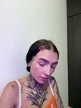 she-dulce online show from May 6, 2026, 8:57 pm