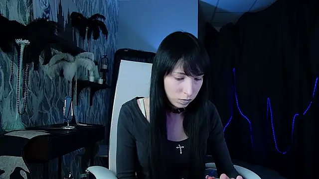 SeraphineSparda online show from May 26, 2026, 11:52 am