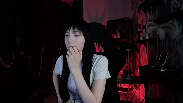 Snapshot of SeraphineSparda chatting on June 13, 2026, 11:41 am SeraphineSparda online show from June 13, 2026, 11:41 am