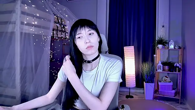 Snapshot of SeraphineSparda chatting on June 16, 2026, 11:21 am SeraphineSparda online show from June 16, 2026, 11:21 am