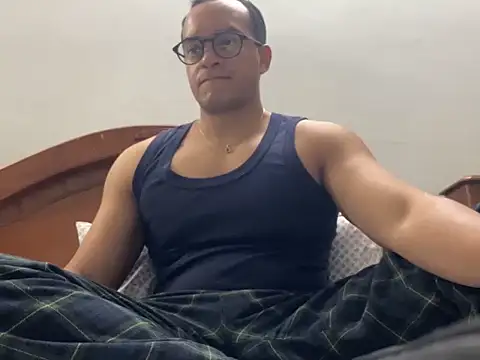 Esteban Steel online show from May 7, 2026, 2:16 am