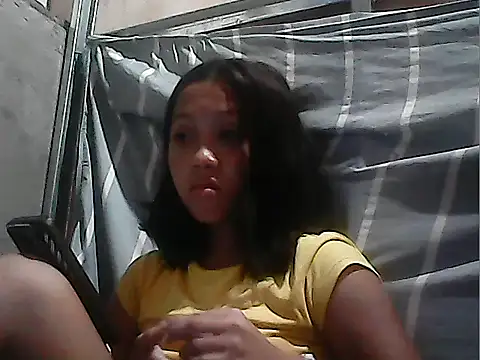 Snapshot of Yours_AsianPinayGirl18 chatting on June 30, 2026, 11:05 pm Yours AsianPinayGirl18 online show from June 30, 2026, 11:05 pm