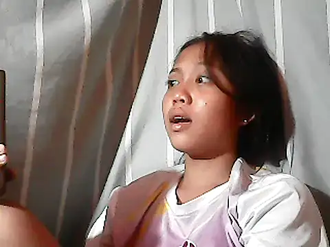 Snapshot of Yours_AsianPinayGirl18 chatting on June 16, 2026, 11:27 pm Yours AsianPinayGirl18 online show from June 16, 2026, 11:27 pm