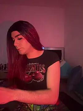 AdelaBeckers  online show from May 1, 2026, 9:53 pm