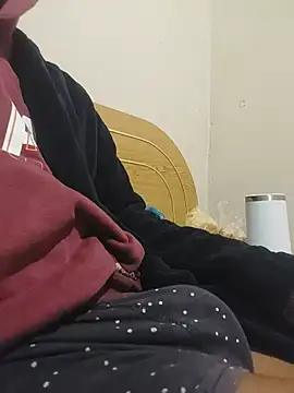 sixInchMan00 online show from June 27, 2026, 7:53 pm