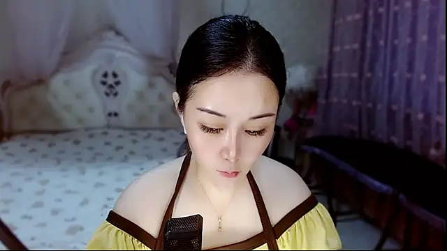 Amy-cnbaby online show from July 14, 2026, 2:05 am