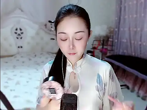 Amy-cnbaby online show from June 19, 2026, 1:44 am