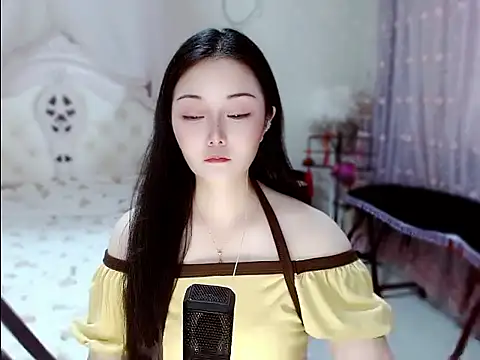 Amy-cnbaby online show from June 20, 2026, 1:32 am