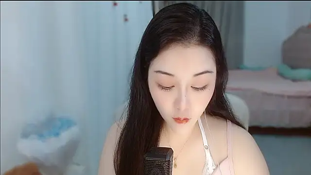 Amy-cnbaby online show from August 3, 2026, 1:57 am