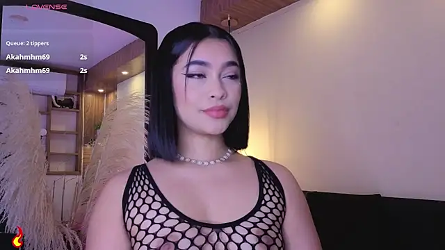 Chloe monroee online show from June 15, 2026, 3:18 am