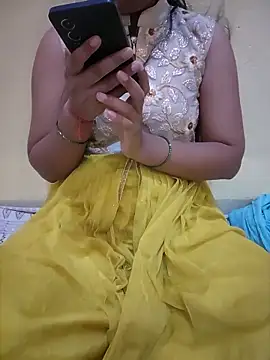 Seema yadav01 online show from May 3, 2026, 5:45 am