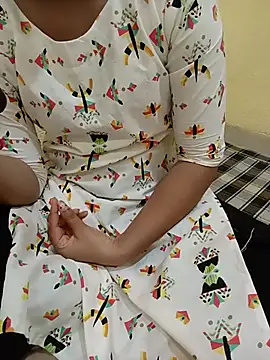 Seema yadav01 online show from August 5, 2026, 5:12 am