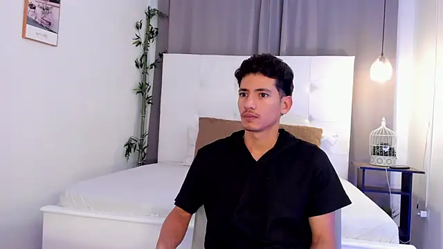 Alejo-and-Thiago online show from July 22, 2026, 12:40 pm