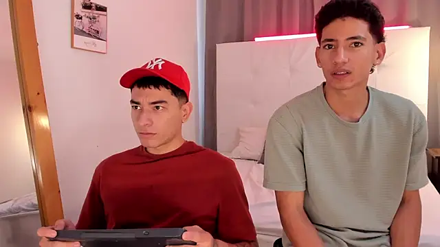 Alejo-and-Thiago online show from May 6, 2026, 12:31 pm