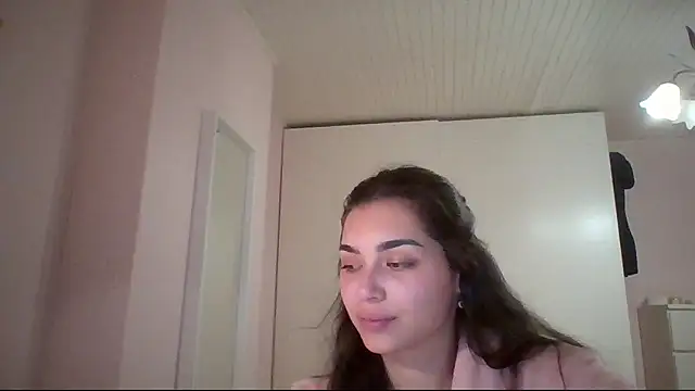 Snapshot of yourbella37 chatting on May 4, 2026, 9:17 pm yourbella37 online show from May 4, 2026, 9:17 pm