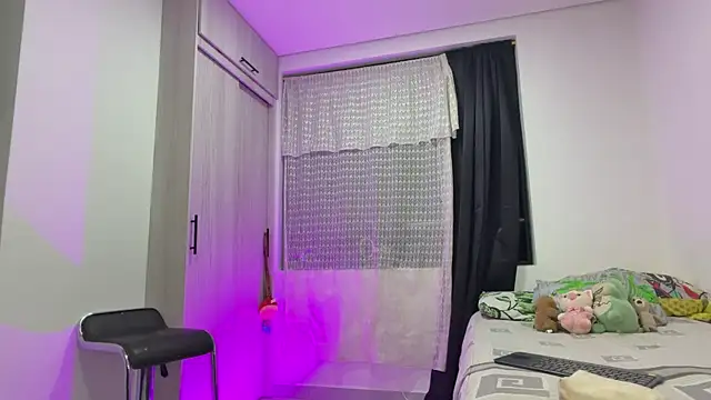  peachyboy online show from July 9, 2026, 4:02 am