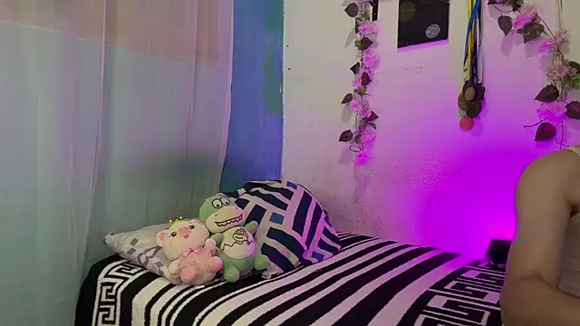  peachyboy online show from June 4, 2026, 6:40 am