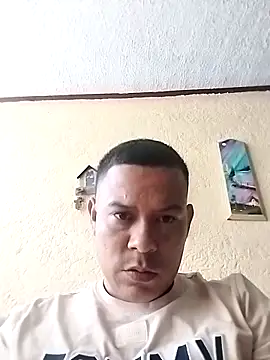 Danielkingm online show from May 2, 2026, 3:28 pm