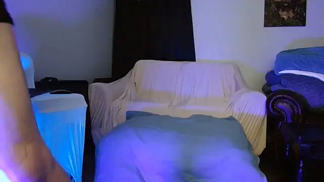 luv2cum2gether25 online show from June 14, 2026, 5:14 pm