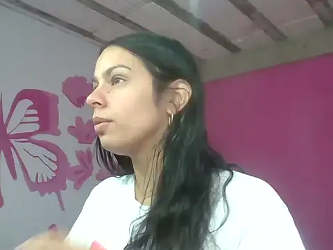 pamelaamorette online show from June 3, 2026, 12:06 pm