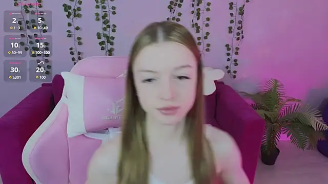 Eva Th0mpson online show from June 22, 2026, 1:11 am